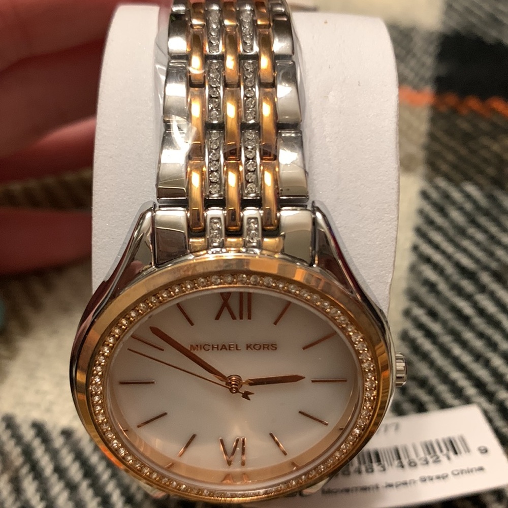 Michael Kors Watch - Picture 7 of 8